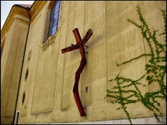 Feszület az 1956-os forradalom emlékére