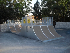 Görkorcsolya Park, King City 