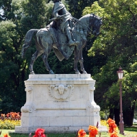 Kálmán herceg lovasszobra