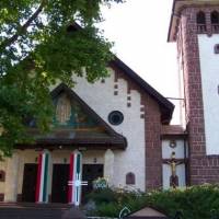 Szent Imre plébániatemplom és Szent Jobb kápolna