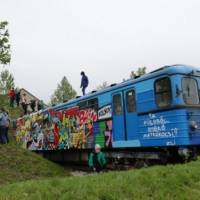 A Földből kitörő metrókocsi