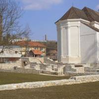 Kolostorok és kertek 