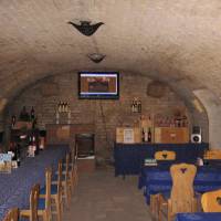 Fáklyás Pince Borozó és Bormúzeum