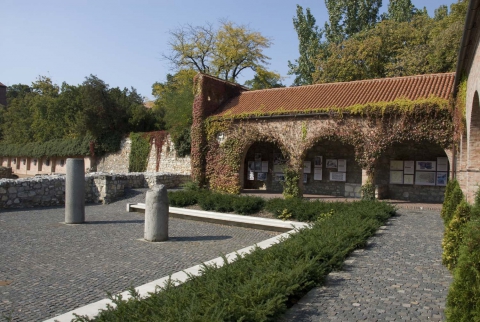 A Középkori Magyarország Koronázó temploma