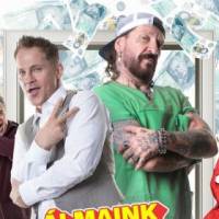 MICHAEL COONEY: NICSAK, KI LAKIK ITT?!