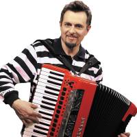 Márió, a harmonikás