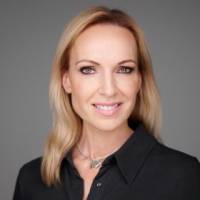 Elvarratlan szálak - Dr. Almási Kitti előadása