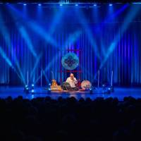 Tibeti Torokénekes és énekelt Mantrakoncert