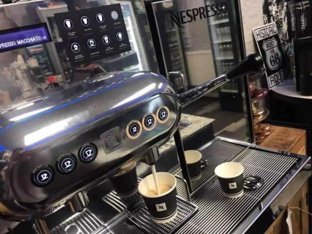 Büszkeségünk a profi NESPRESSO gépünk
