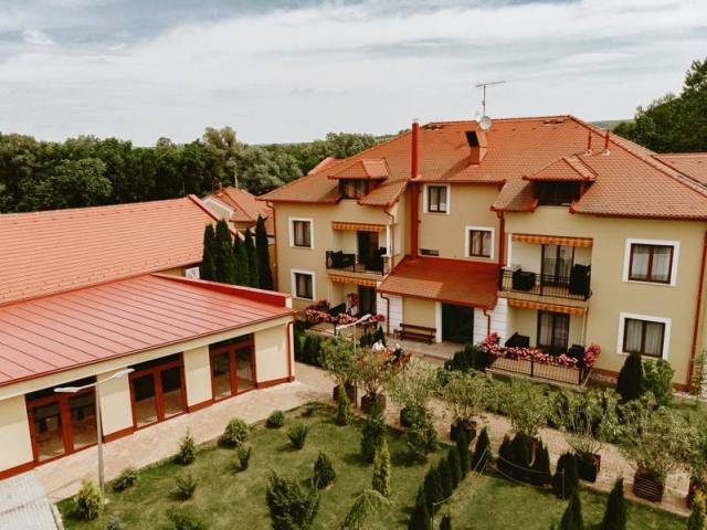 Hotel Szerencsemák