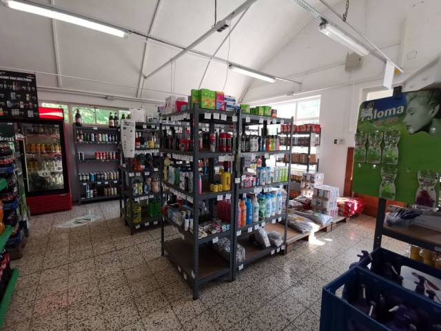 HATÁRHÍD MARKET Áruház élelmiszer vegyi áru
