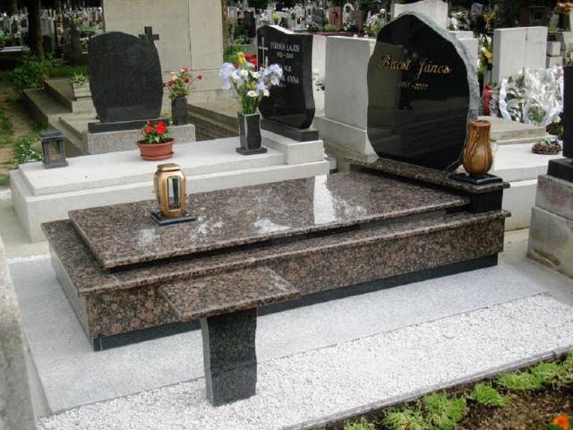 Kuzma Gránit Kft.Síremlék