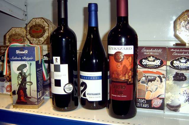 TothiPro Borbarátok boltja - szinte az összes borvidékünk különlegességei