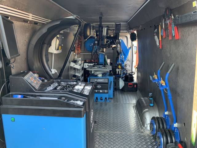 Mobil Gumiszerviz-Szarvas 