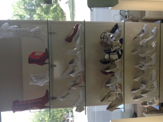 WOOL-BŐR BŐRSZAKÜZLET 