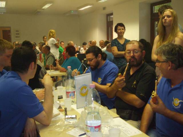 Pécsi Füstölgők Asztaltársaságának Hagyományőrző Egyesülete