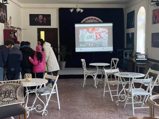 Tulipán kávézó és cukrászda