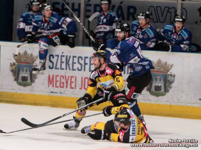 FEHÉRVÁR AV19