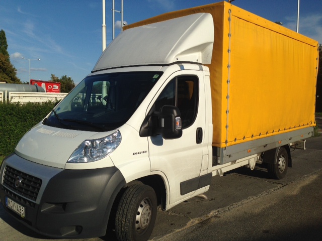 Pintér Tibor    Árufuvarozó