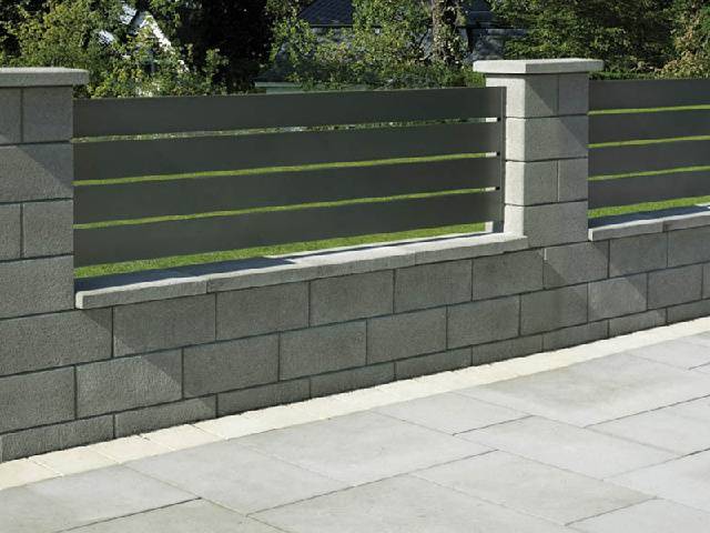 Varga Zsolt - lakatos munkák-, kerítések-, garázskapuk-, hűsölők kivitelezése 