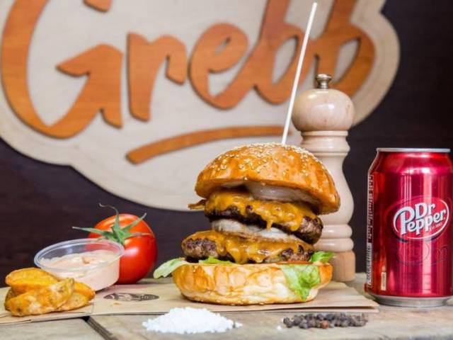 GREBB Burger, Street food