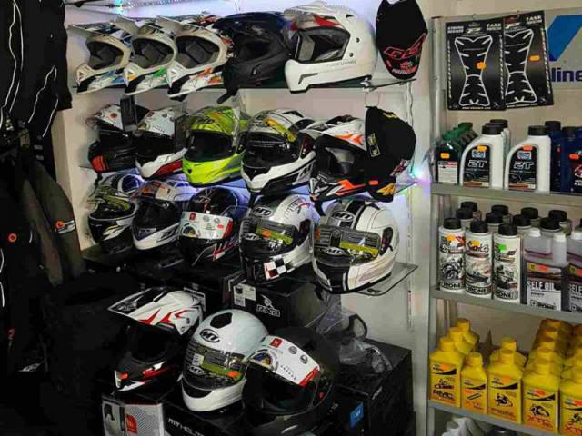 Motorkerékpár szaküzlet és szerviz