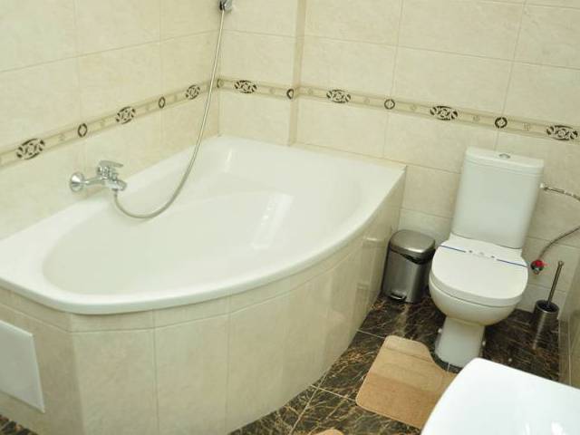 Termalnyy Basseyn Zhavoronok