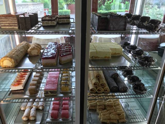 Lagzi cukrászat, cukrászda, sütemény, fagylalt, torta, kávé