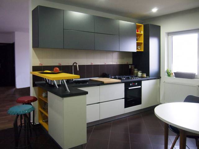 Insidecor - mobilă la comandă