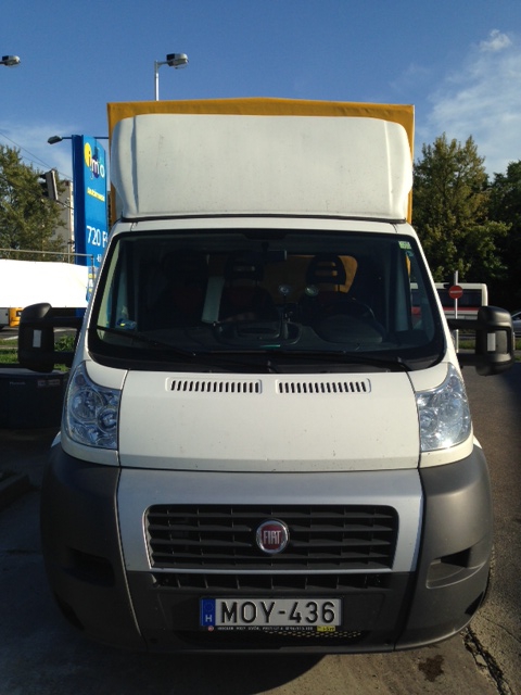 Pintér Tibor    Árufuvarozó