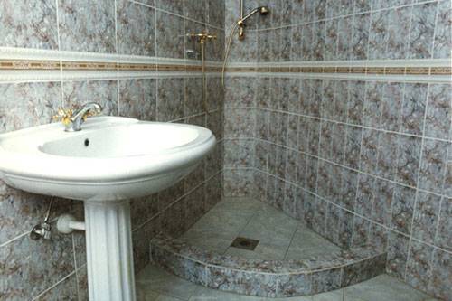 Molnár Ceramia burkolatok, festés, építés, felújítás, bontás, víz-, villany-, fűtésszerelés, kőműves munkák