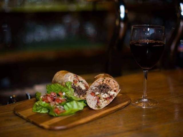 Vadász Sörkert - 14-es Pubfood