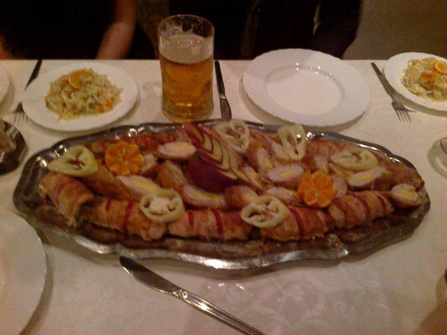 Vár Étkezde és Söröző.