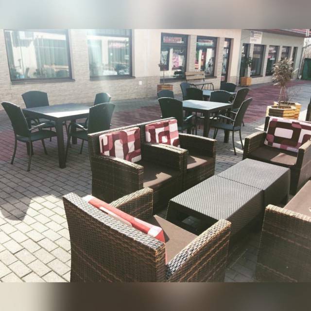 HERO'S CAFE AND BAR