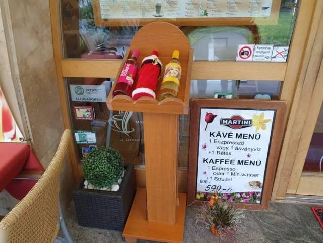 Gyöngyvirág Étterem és Kávéház 