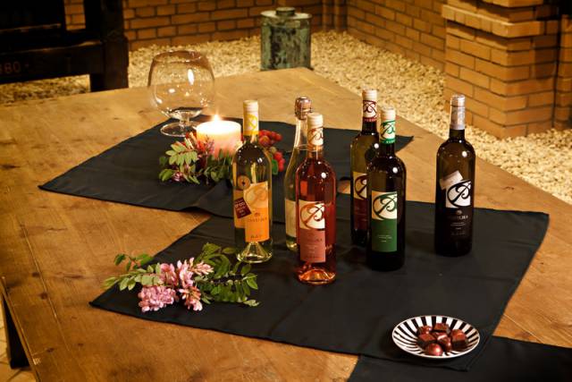 PÁNTLIKA PINCÉSZET és PORTA ÉTTEREM