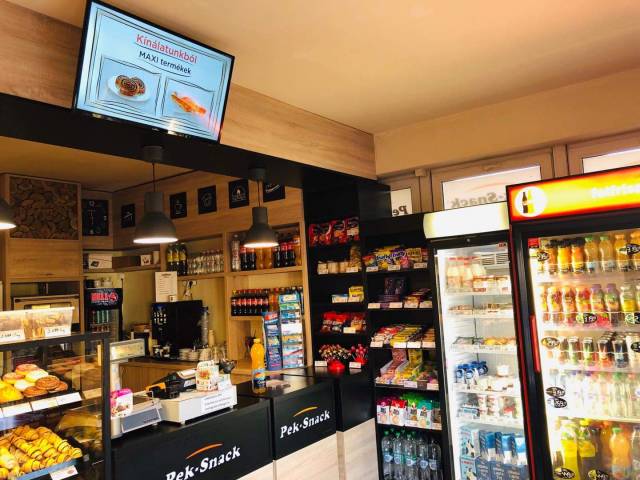 Renáta Pékárú Boltja