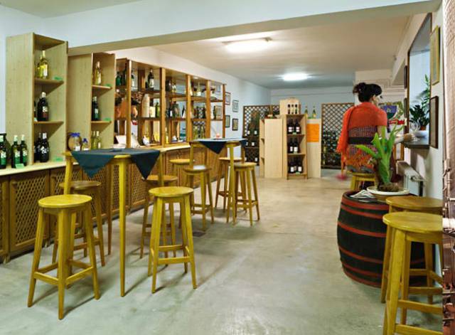 PÁNTLIKA PINCÉSZET és PORTA ÉTTEREM