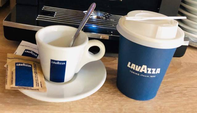 Renáta Pékárú Boltja