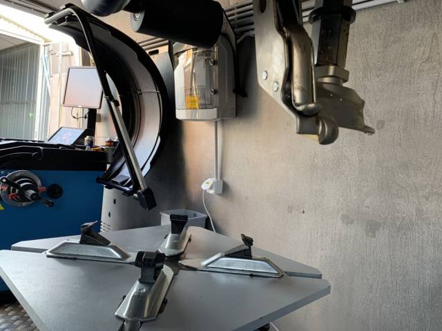 Mobil Gumiszerviz-Szarvas 