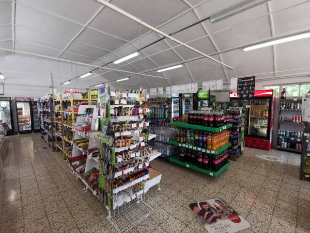 HATÁRHÍD MARKET Áruház élelmiszer vegyi áru