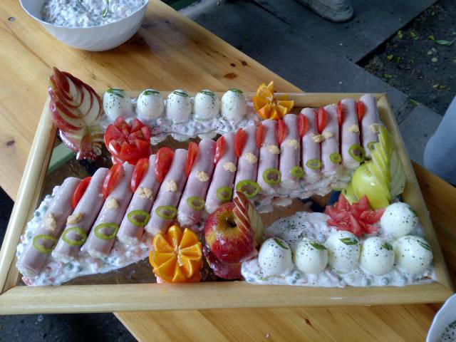 Vár Étkezde és Söröző.