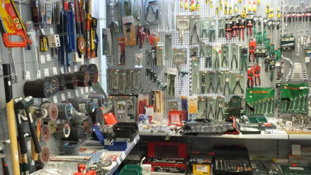 MEGA SZERSZÁM,CSAVAR ÉS KÖTŐELEM