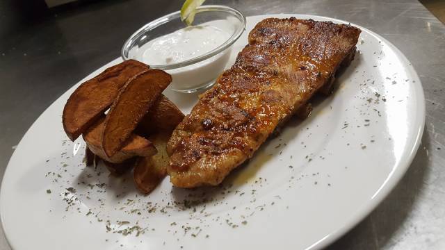 Homály Grill and Bar