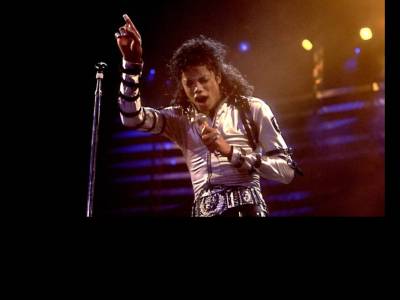 Őrület! Michael Jackson koszos zoknija több mint 3 millió forintért kelt el