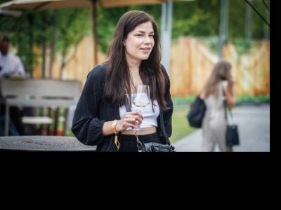 Gáspár Evelin ruhája alig takar valamit