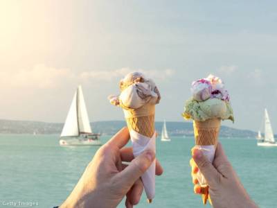 Ennyibe kerül idén nyáron a fagylalt és a hamburger a Balatonnál