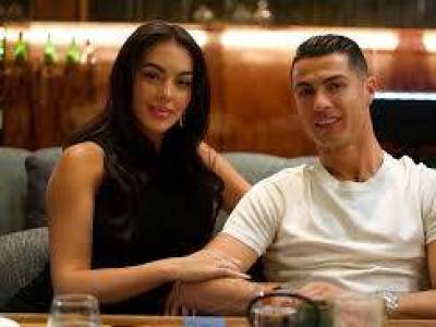 Cristiano Ronaldo párja az internet királynője