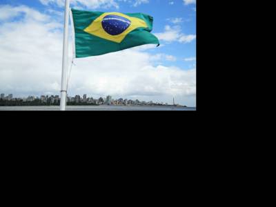 Csökkentik az üzemanyagok adóját, hogy megfékezzék a fenyegető válságot