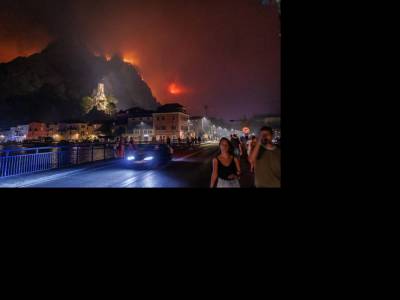 Magyar turisták sérültek meg az omiši tűzvészben